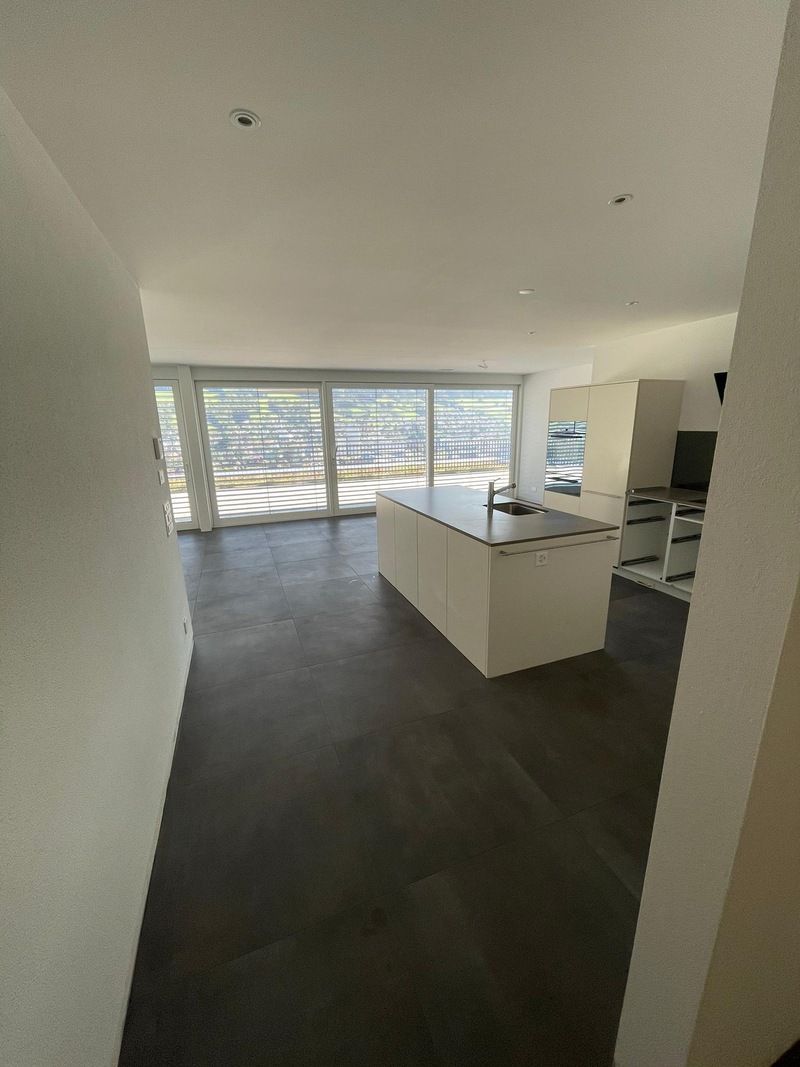 Häfliger Plattenbeläge AG