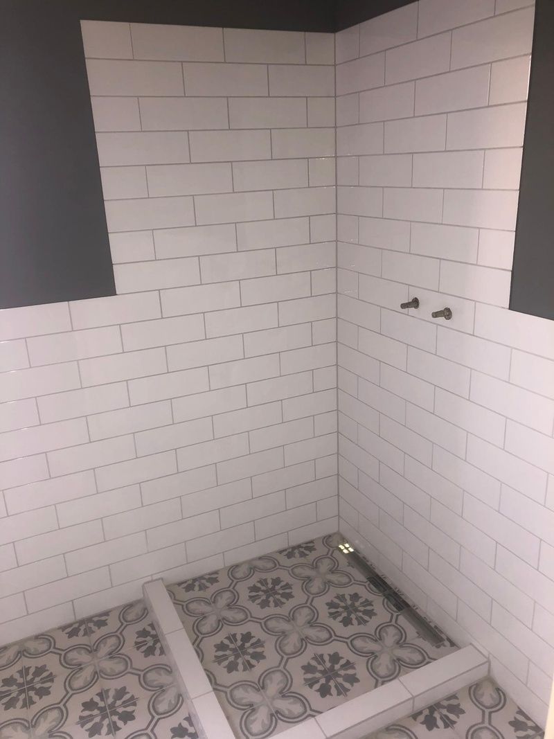 Häfliger Plattenbeläge AG