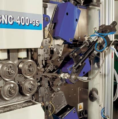 Una máquina que dice cnc 400-35