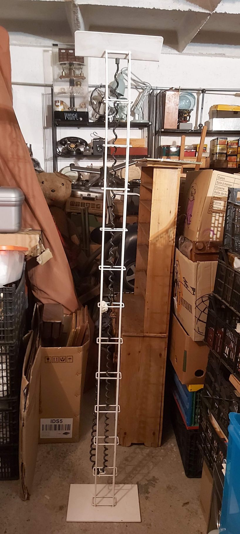 Débarras d'appartement avec de nombreux objets