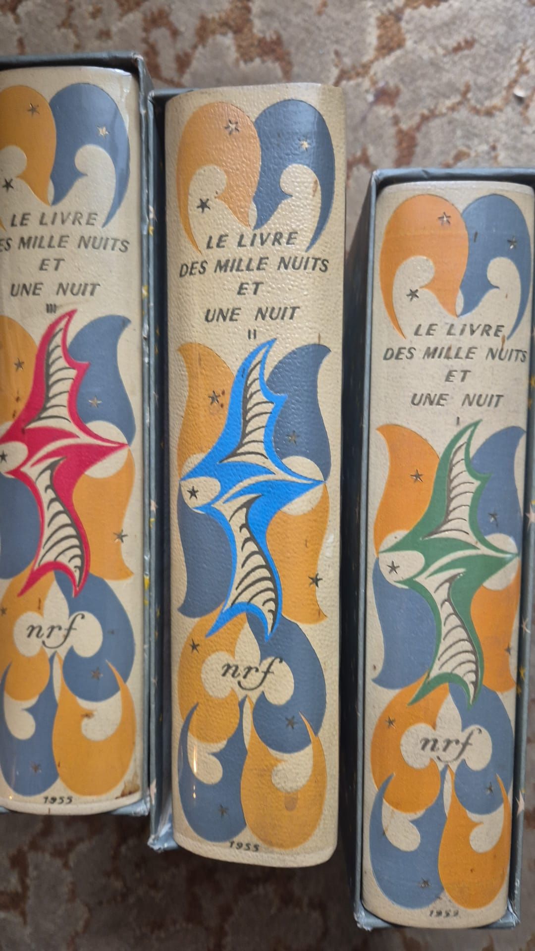 Plusieurs livres anciens « Le livre des mille nuits et une nuit »