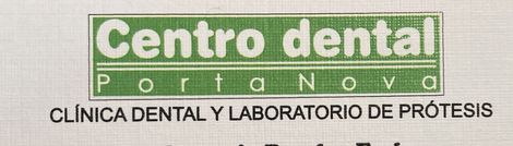 Green and white logo for a dental clinic, "Centro Dental Porta Nova." "Clínica dental y laboratorio de prótesis".