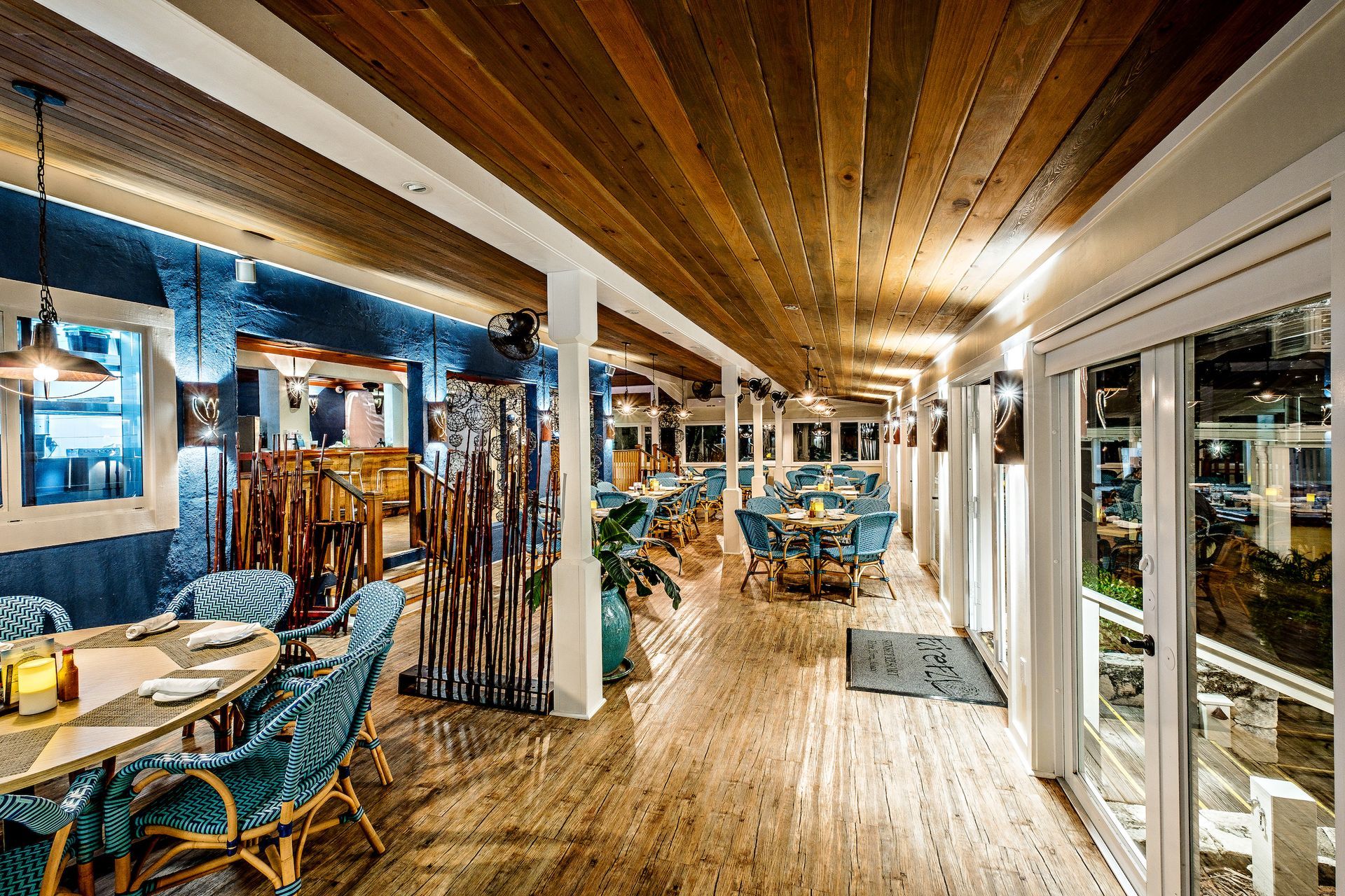 Inside Dining