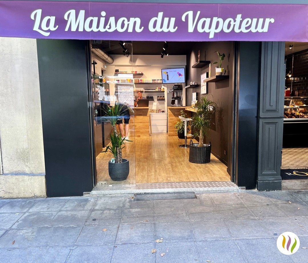 Entrée de magasin « La Maison du Vapoteur » 