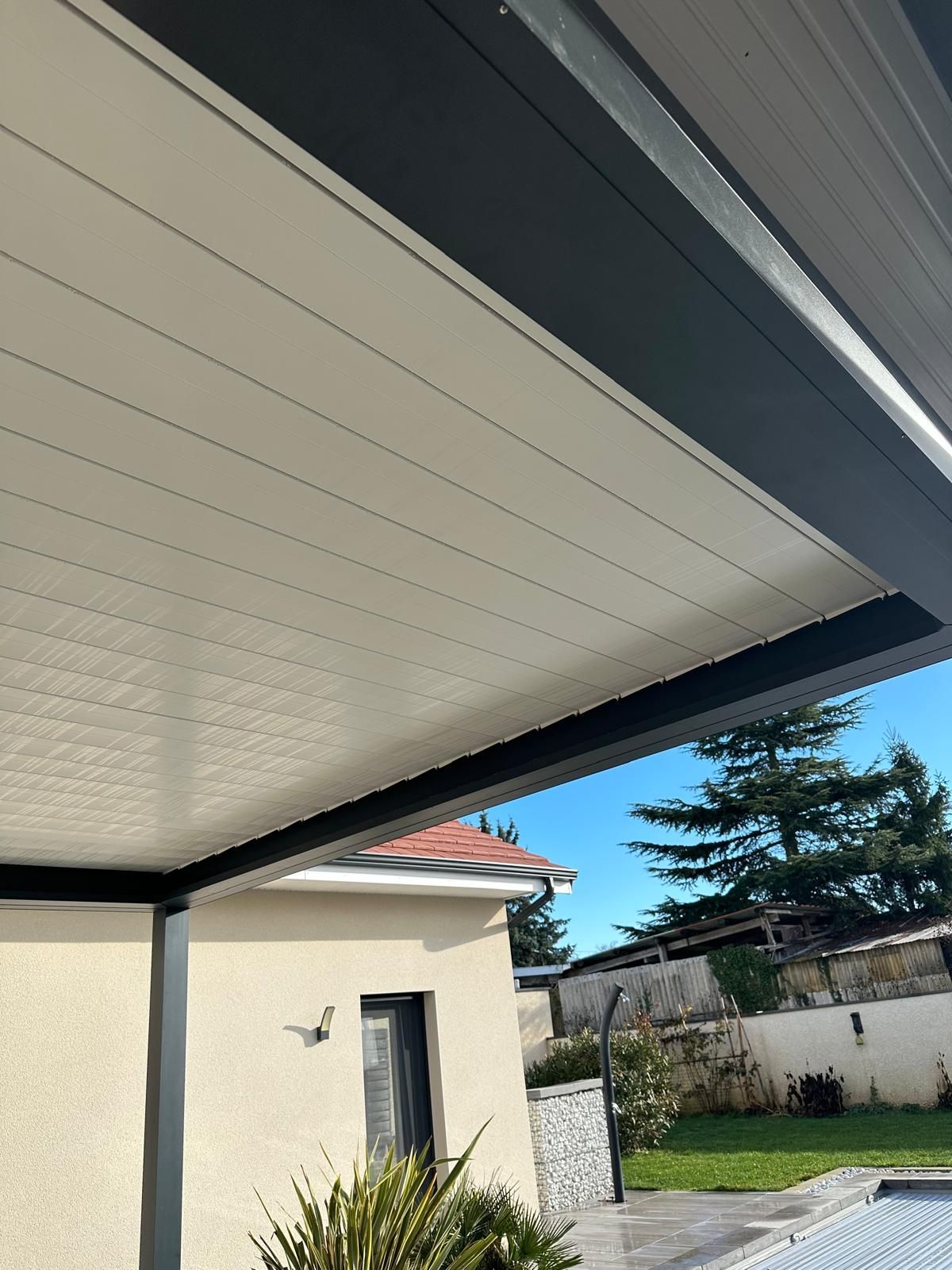 Pergola bioclimatique à Demptézieu