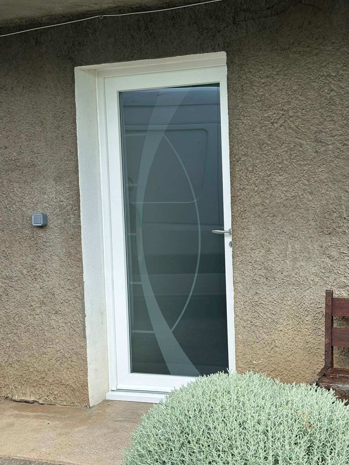 Pose d'une porte d'entrée à Hérieux 38540