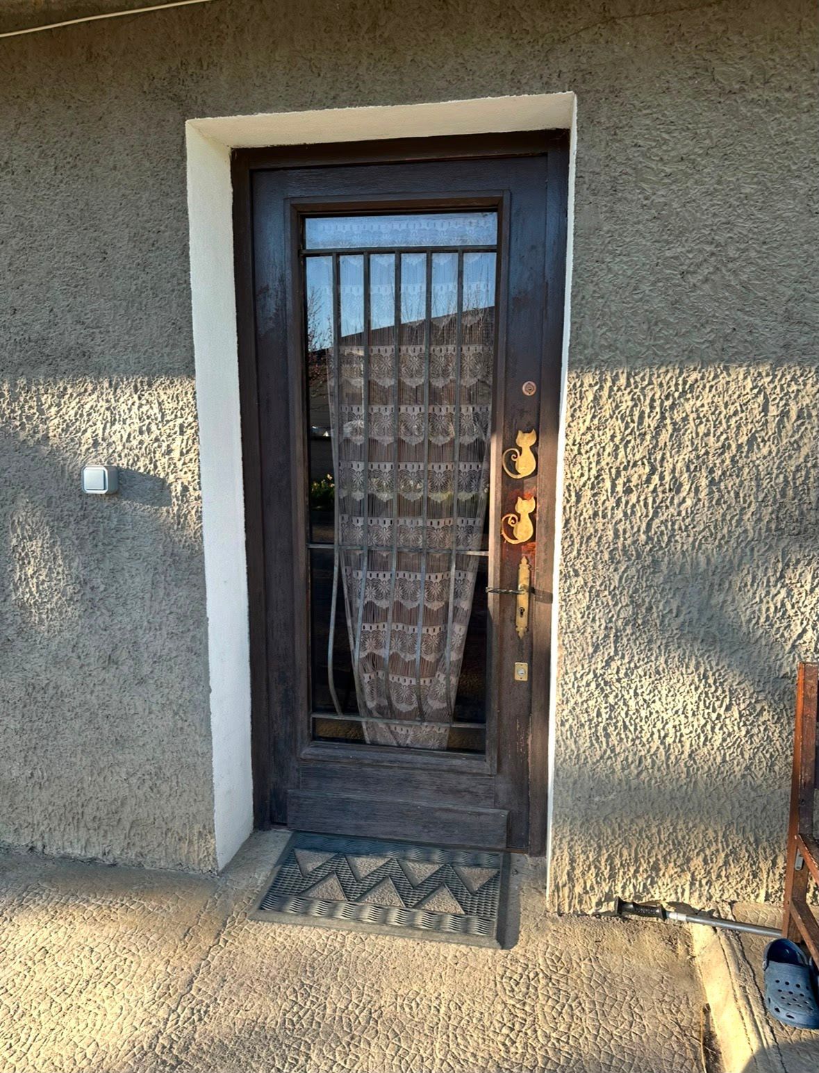 Ancienne porte d'entrée déposée