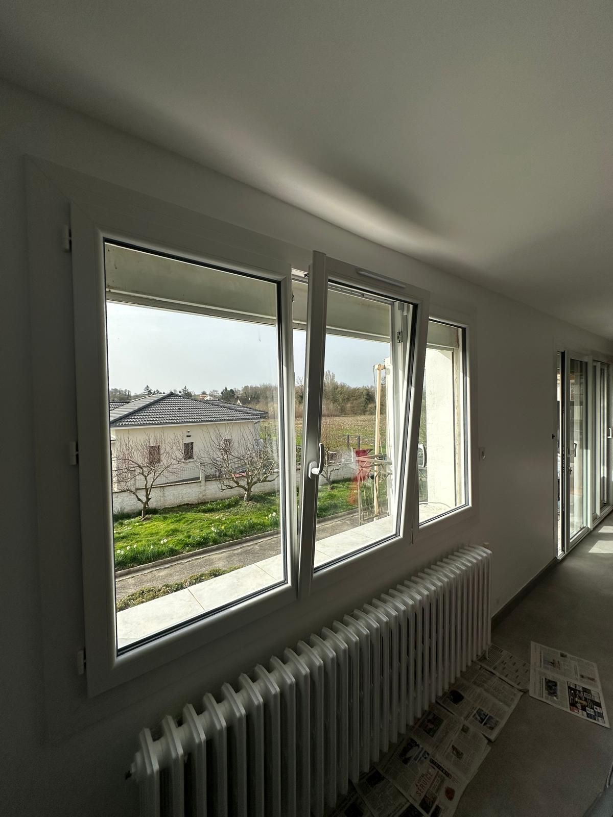 Fenêtre trois vantaux