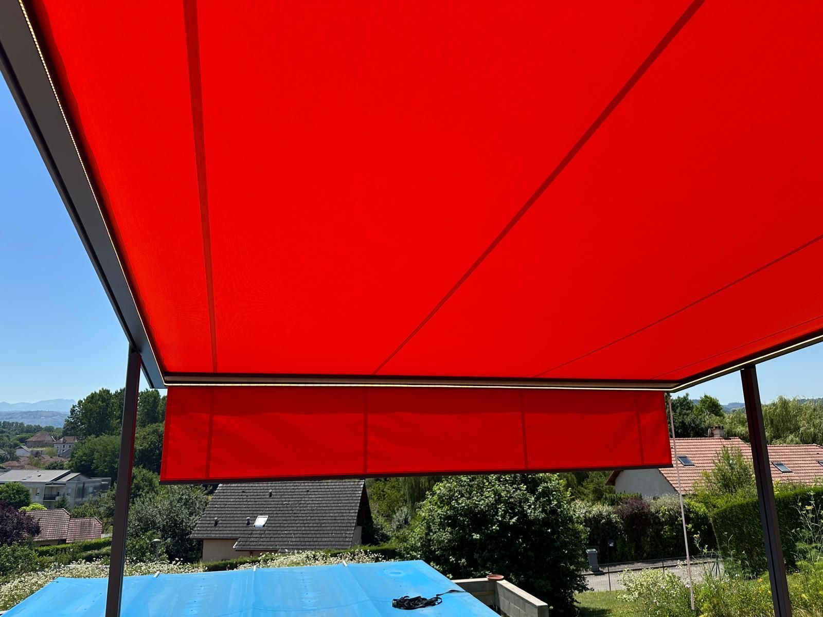 Pergola avec toile orange