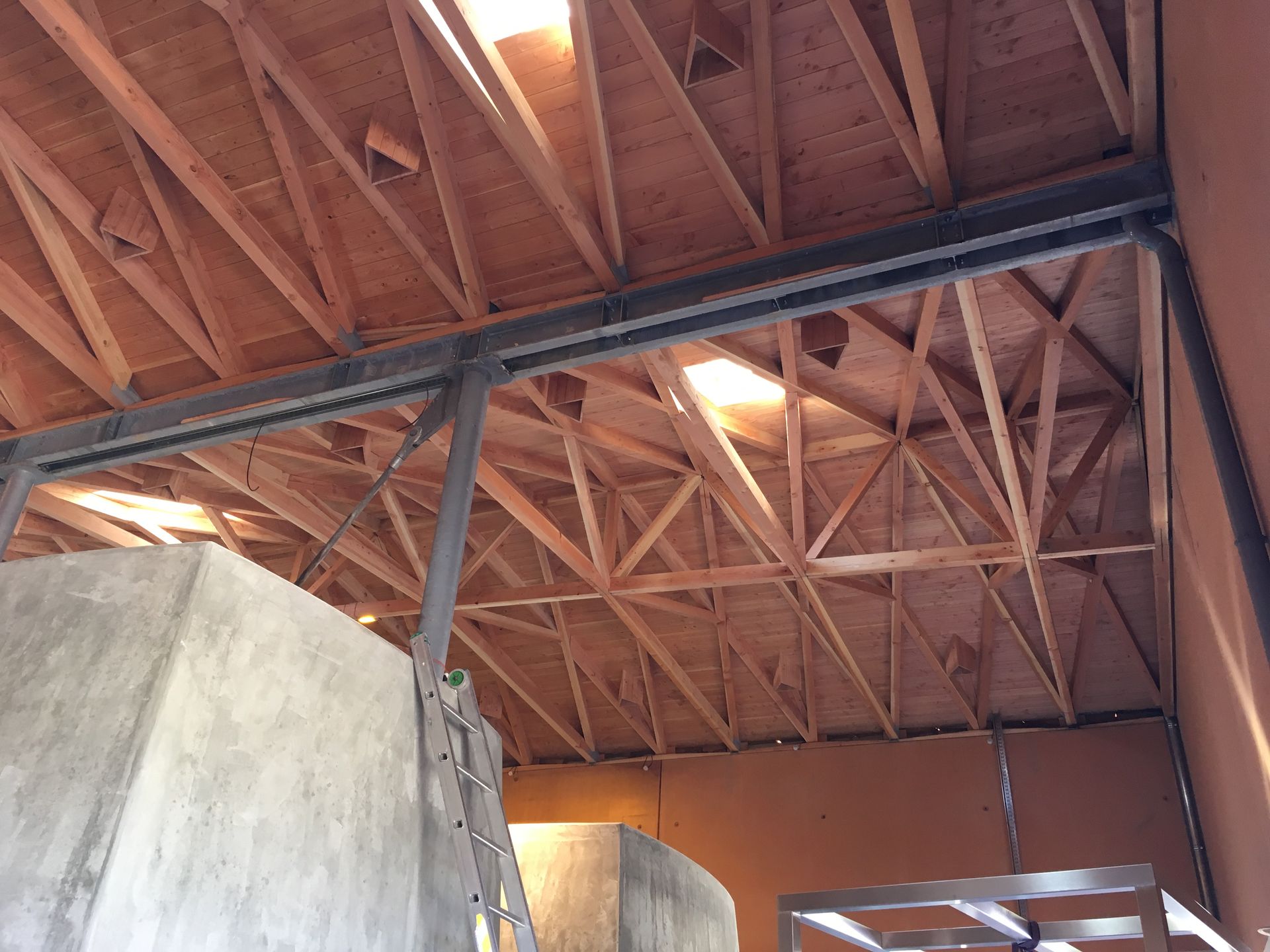 Charpente métallique et bois