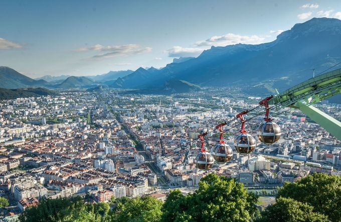 Photographie de Grenoble avec une vue sur le funiculaire 