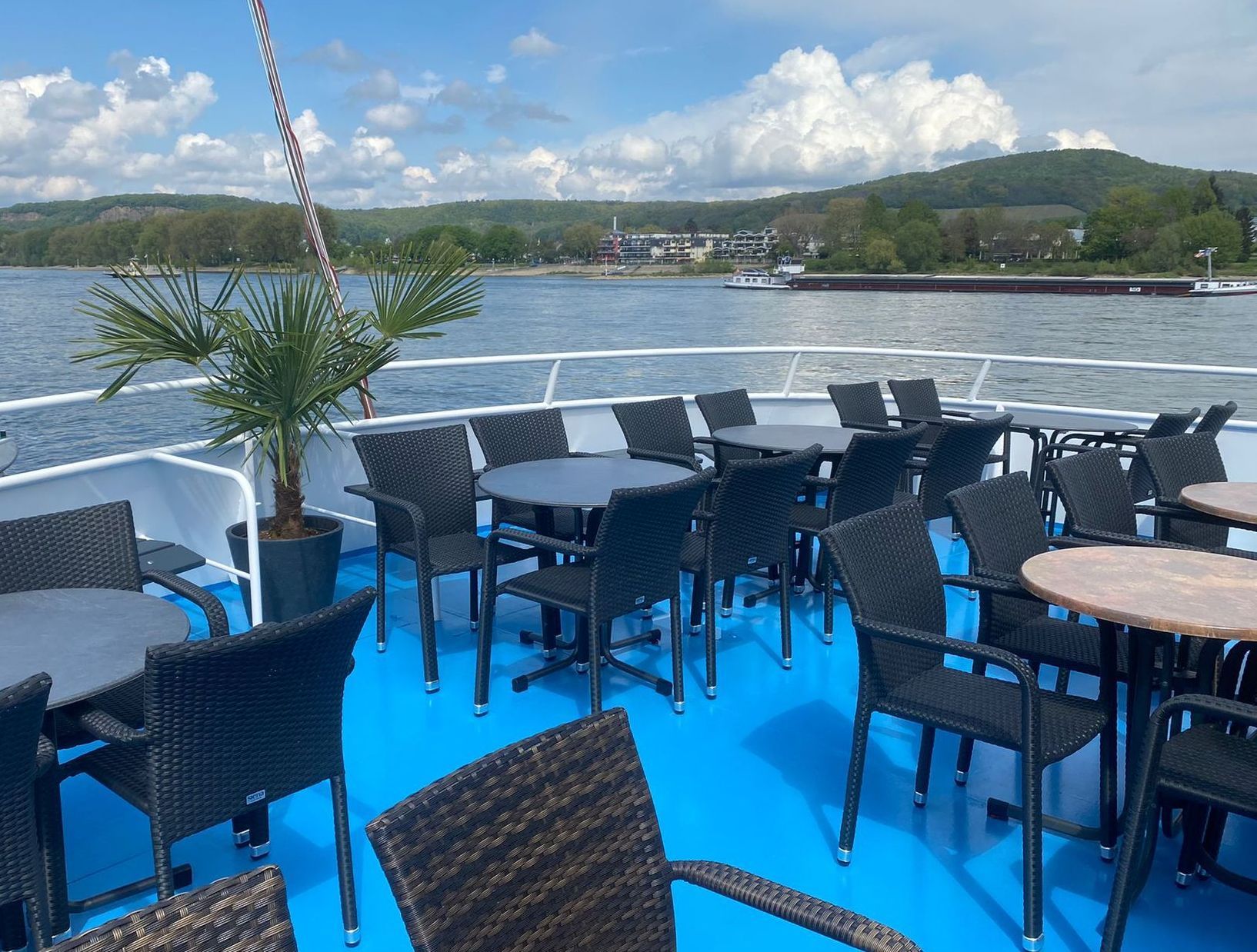 Linienfahrten Personenschifffahrt Pilger-Hoitz, MS Petersberg