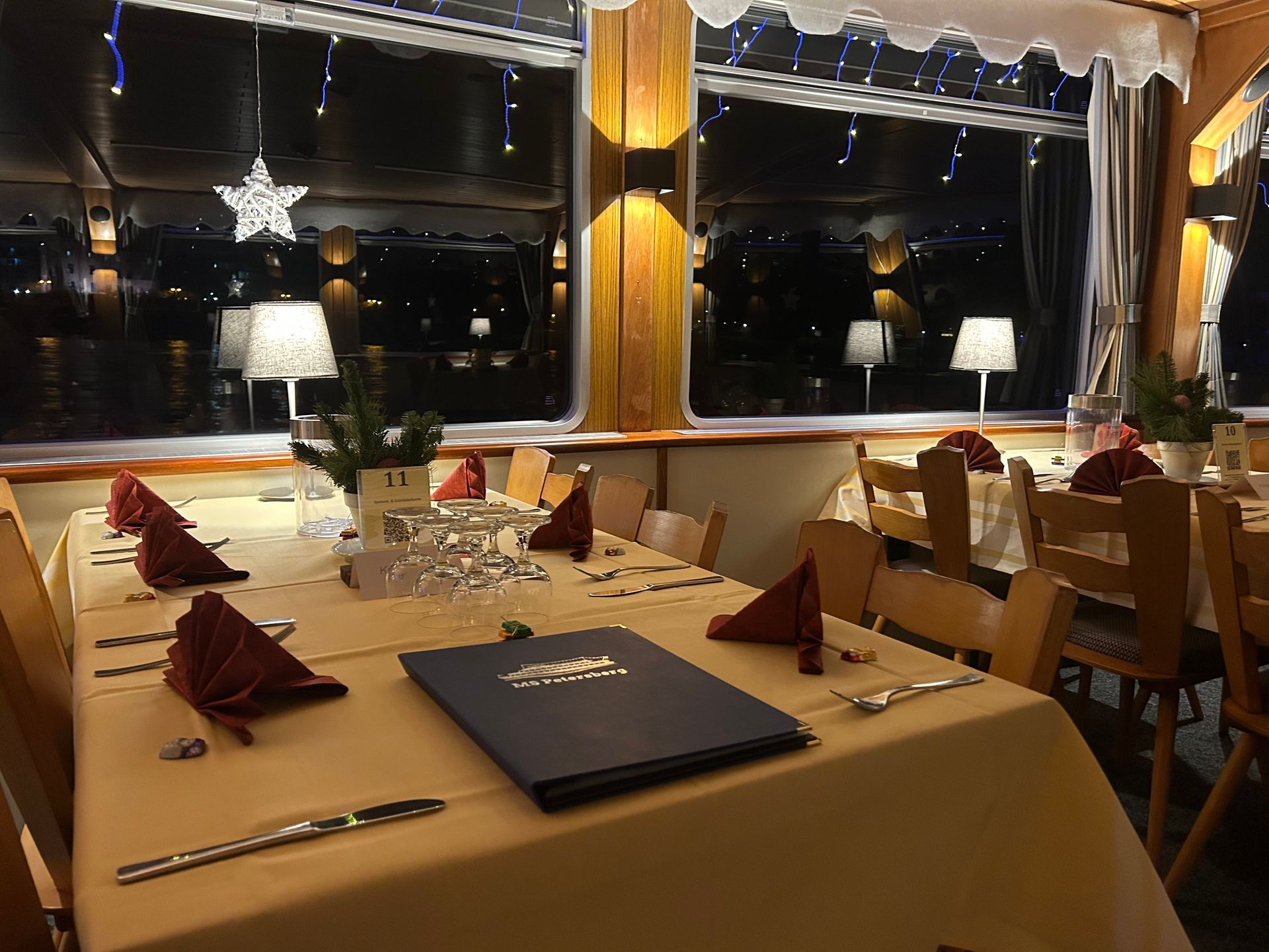 Frühstückstisch, Personenschifffahrt Pilger-Hoitz, MS Petersberg, Buffet