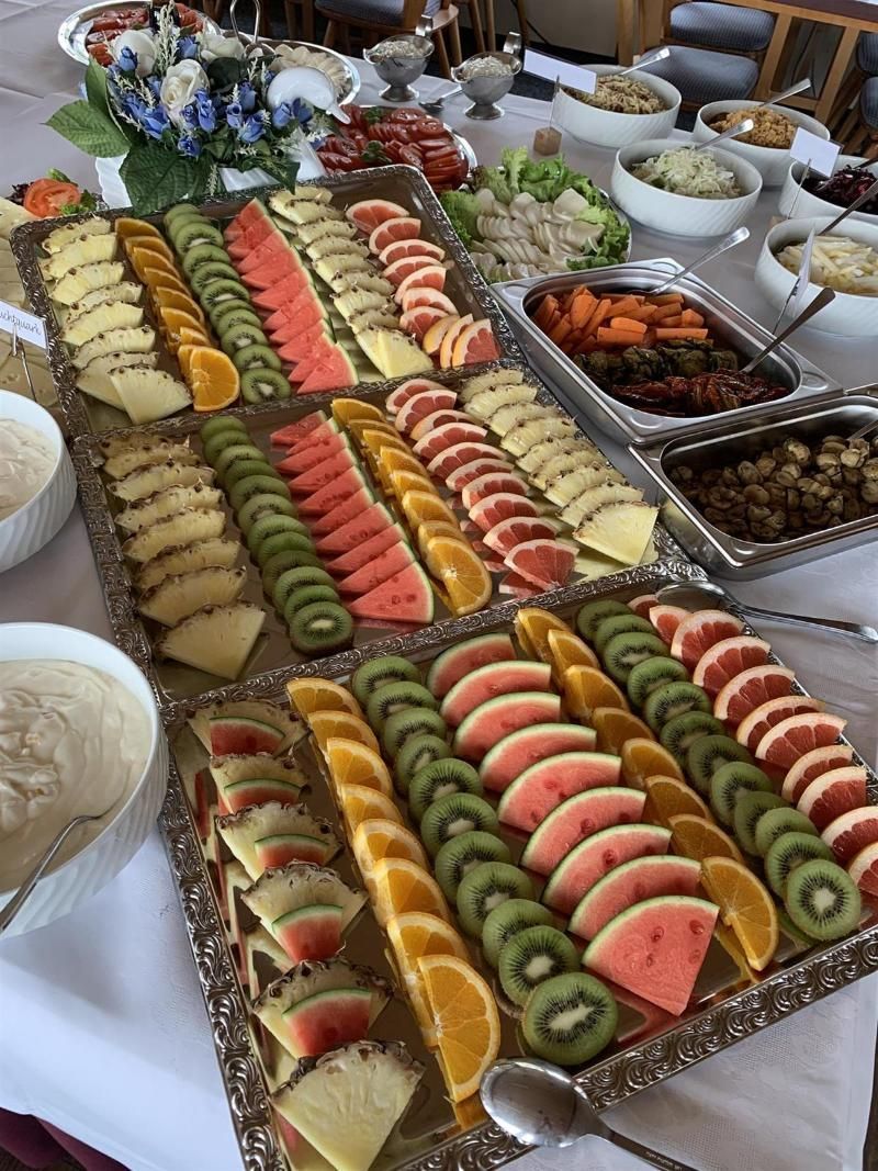 MS Petersberg Buffet