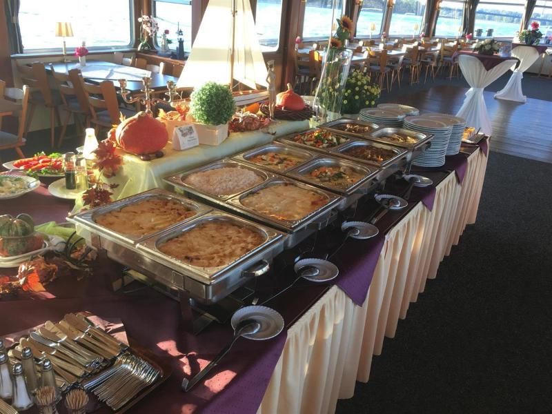 MS Petersberg Buffet