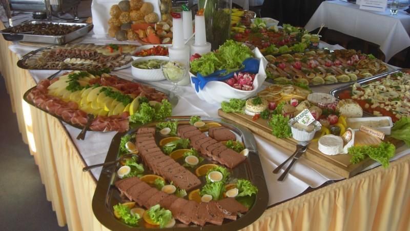 MS Petersberg Buffet