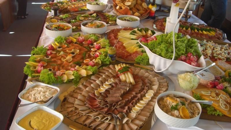 MS Petersberg Buffet