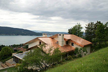 Gouttière en zinc et toiture cuivre