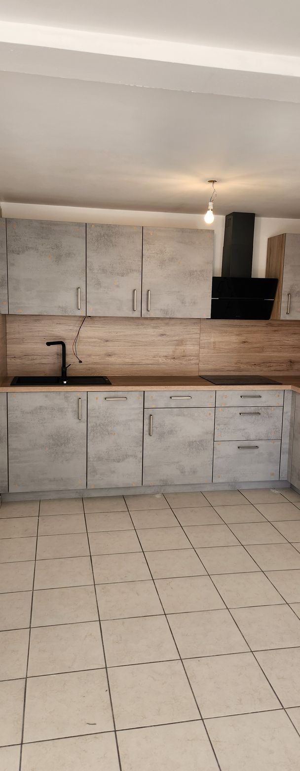 Cuisine avec crédence couleur bois