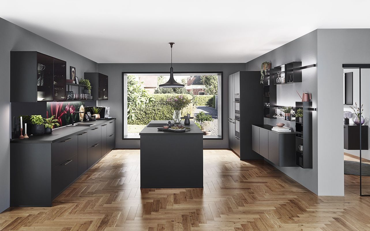 TOLEDO
340 Laque laminate, noir super-mat