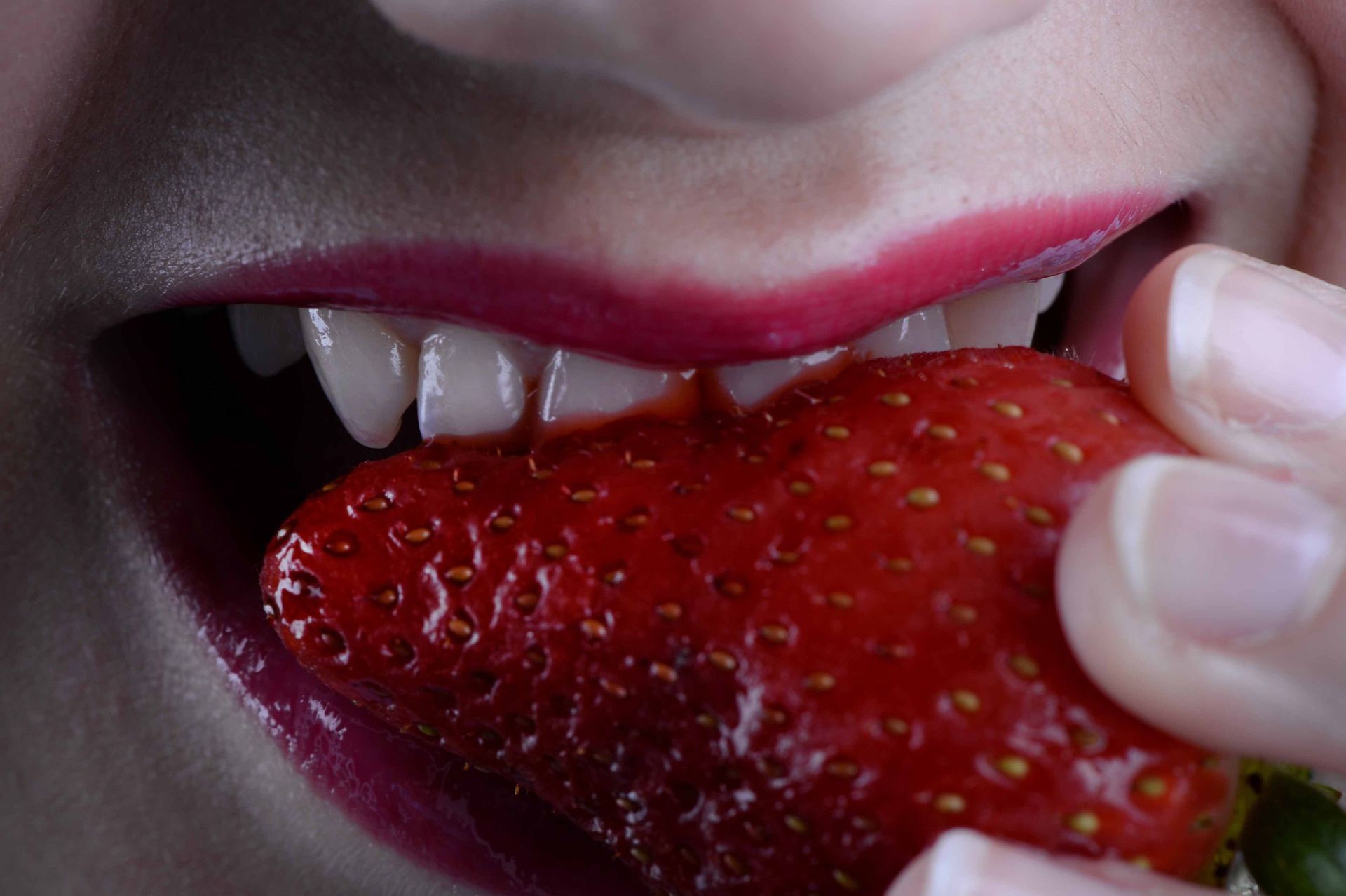 Morso fragola - Laboratorio MCM Lugano