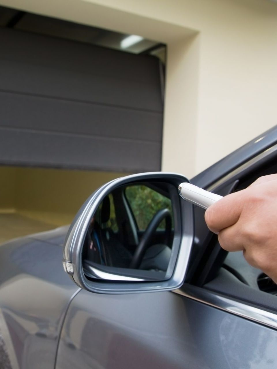 Ouverture automatique d'une porte de garage