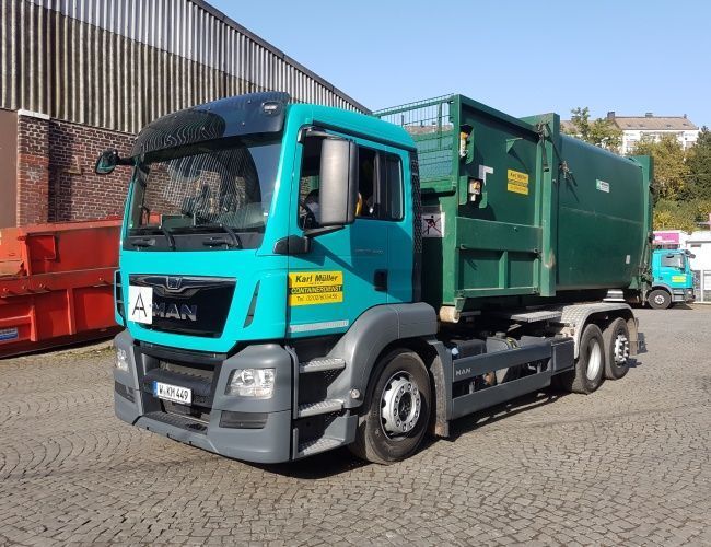 Müllwagen der Karl Müller GmbH & Co.KG