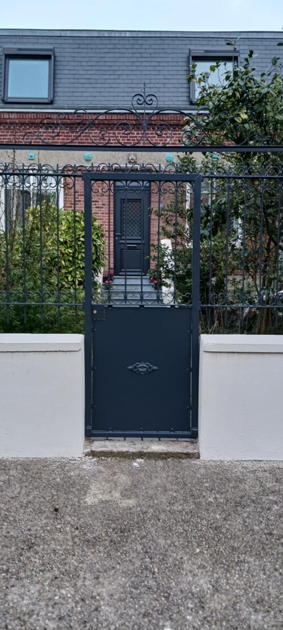 Portillon et clôture en métal