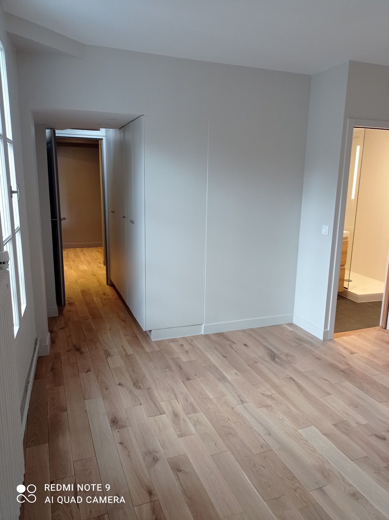 Porte intérieure et parquet