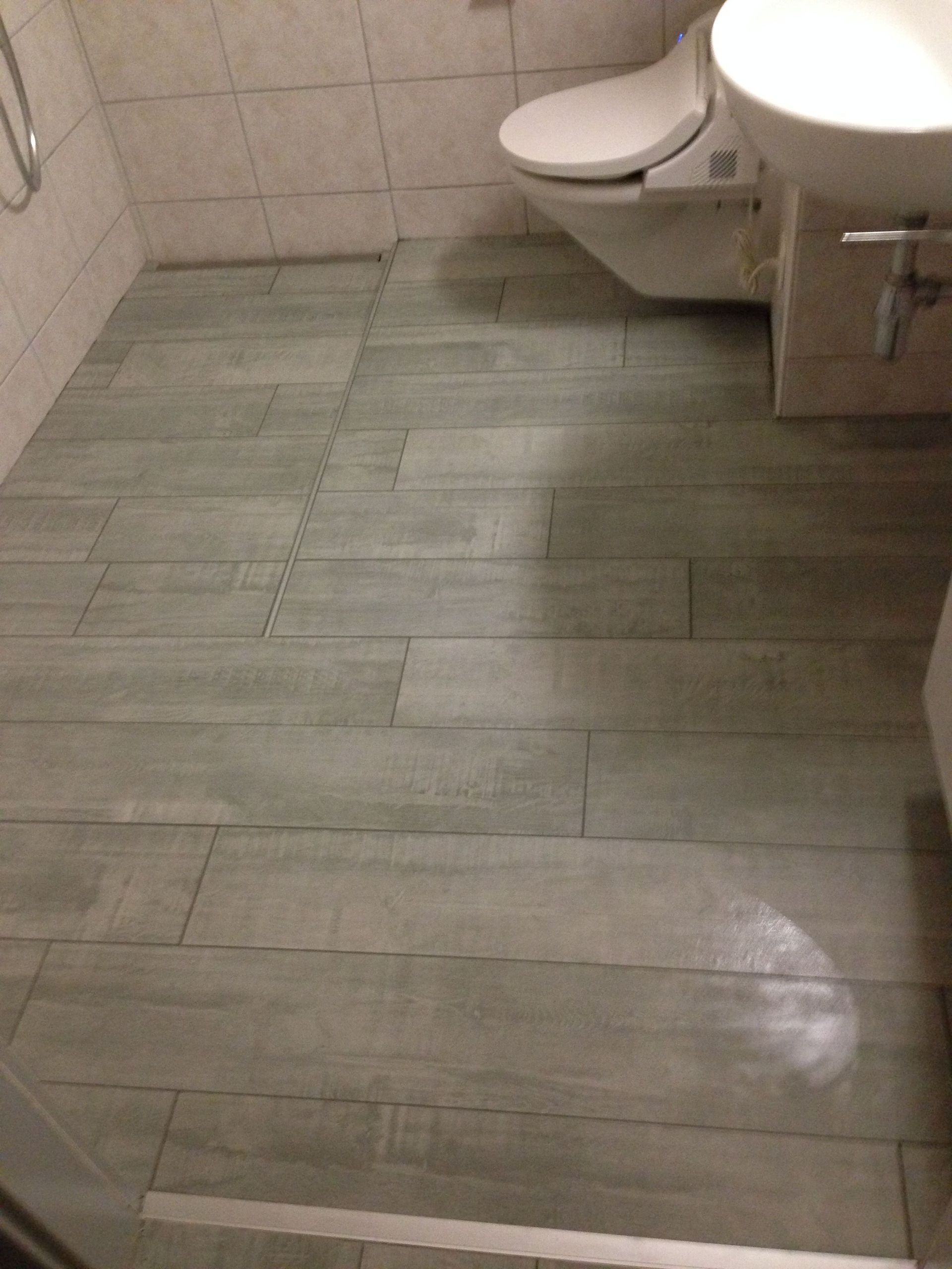 Carrelage salle de bains - Carrelage artisanal Bernard Pittet Sàrl - Echallens