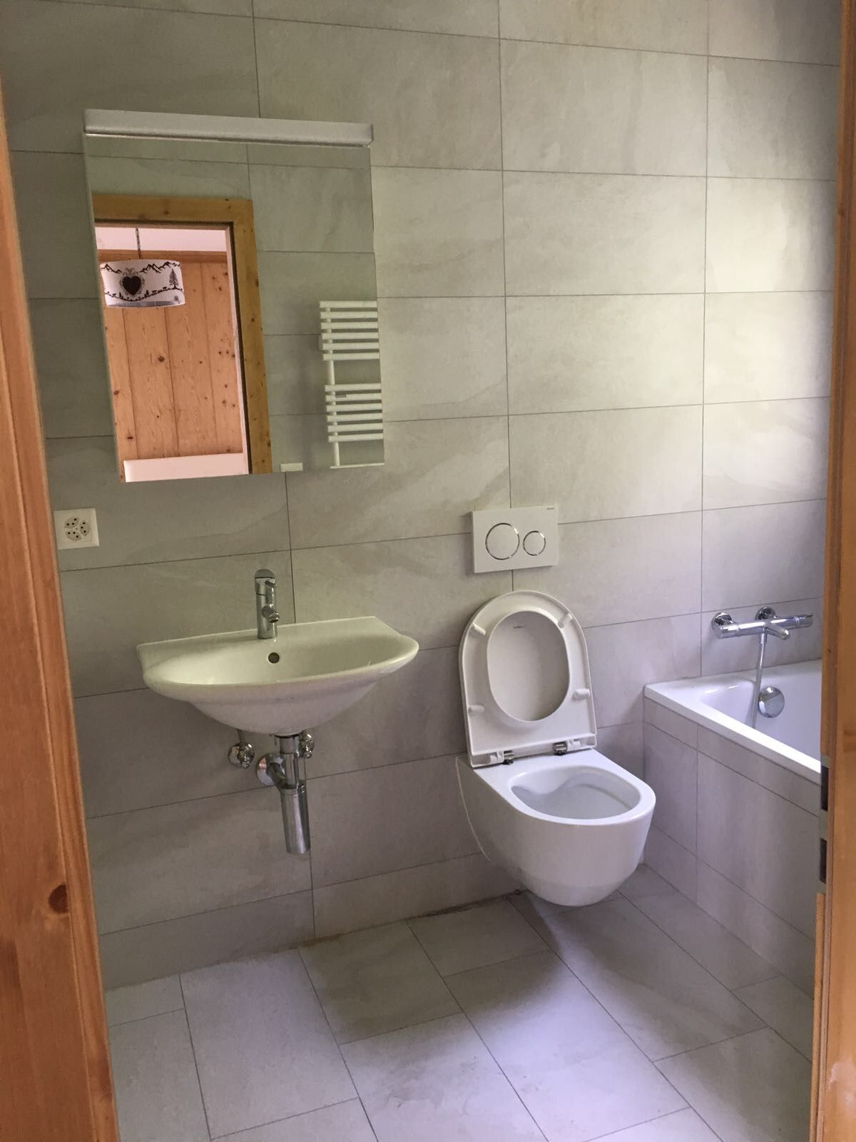 Toilettes - Carrelage artisanal Bernard Pittet Sàrl - Echallens