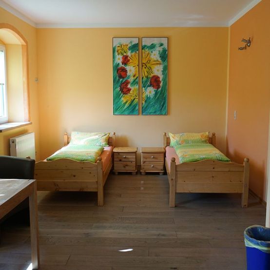 Doppelzimmer mit zwei Einzelbetten bei bei Pension Jagdschlössl