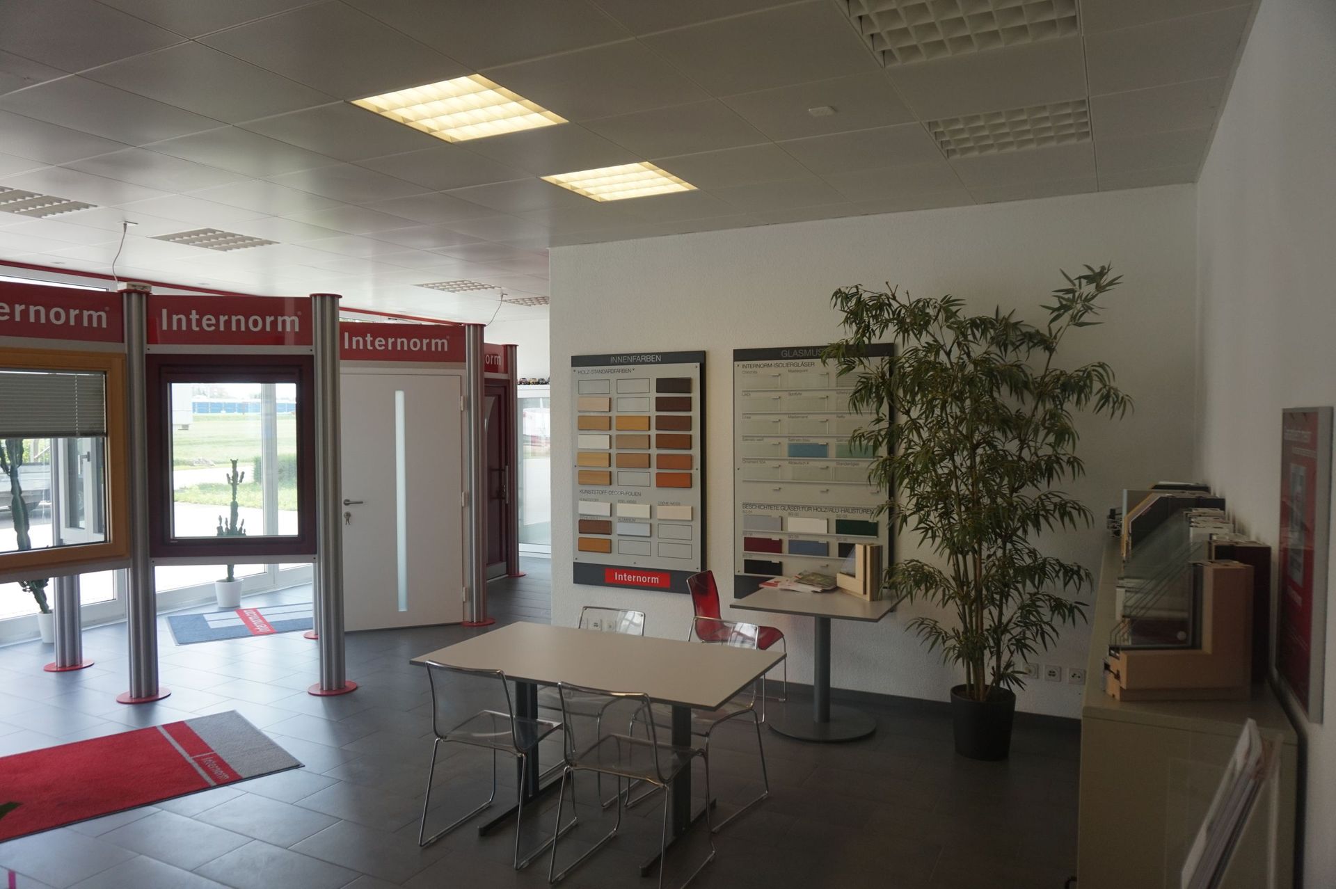 Fotos Ausstellung und Firma5 - In Holz Design AG