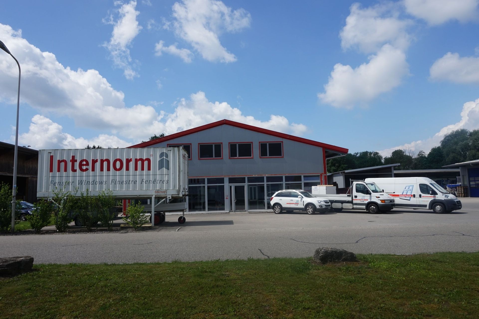 Fotos Ausstellung und Firma1 - In Holz Design AG