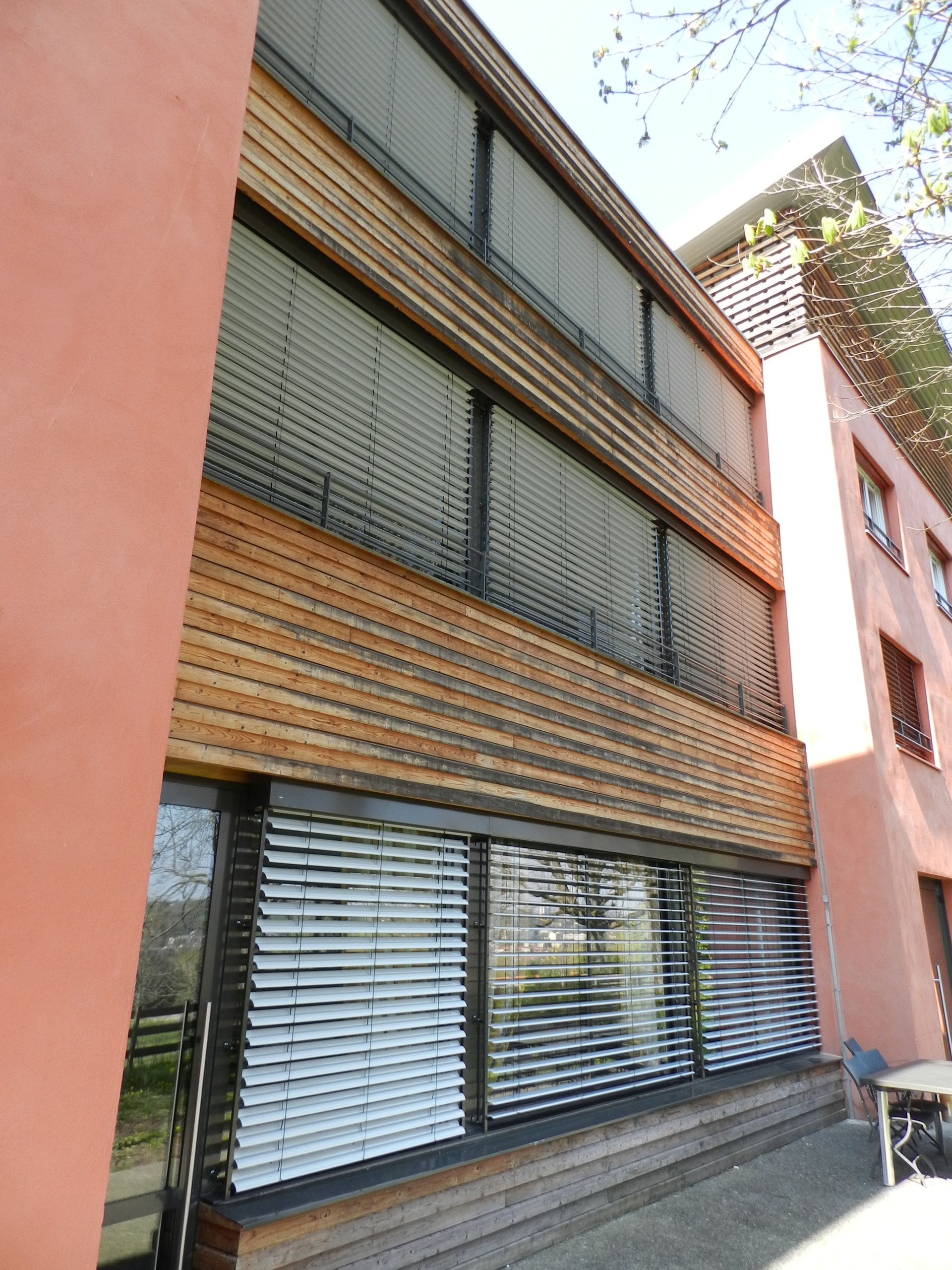 Brise-soleils orientables à Francheville