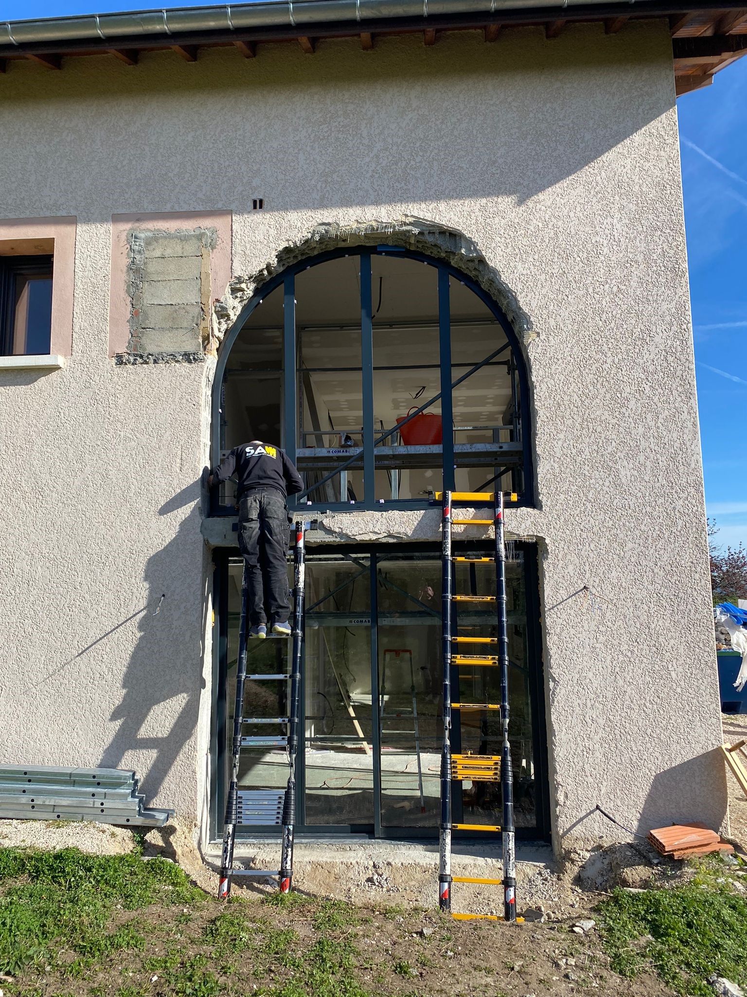 Chassis cintré pour pose de fenêtres