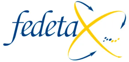 Logotipo con la inscripción “Maderas Santana” en texto rojo y azul sobre fondo blanco.