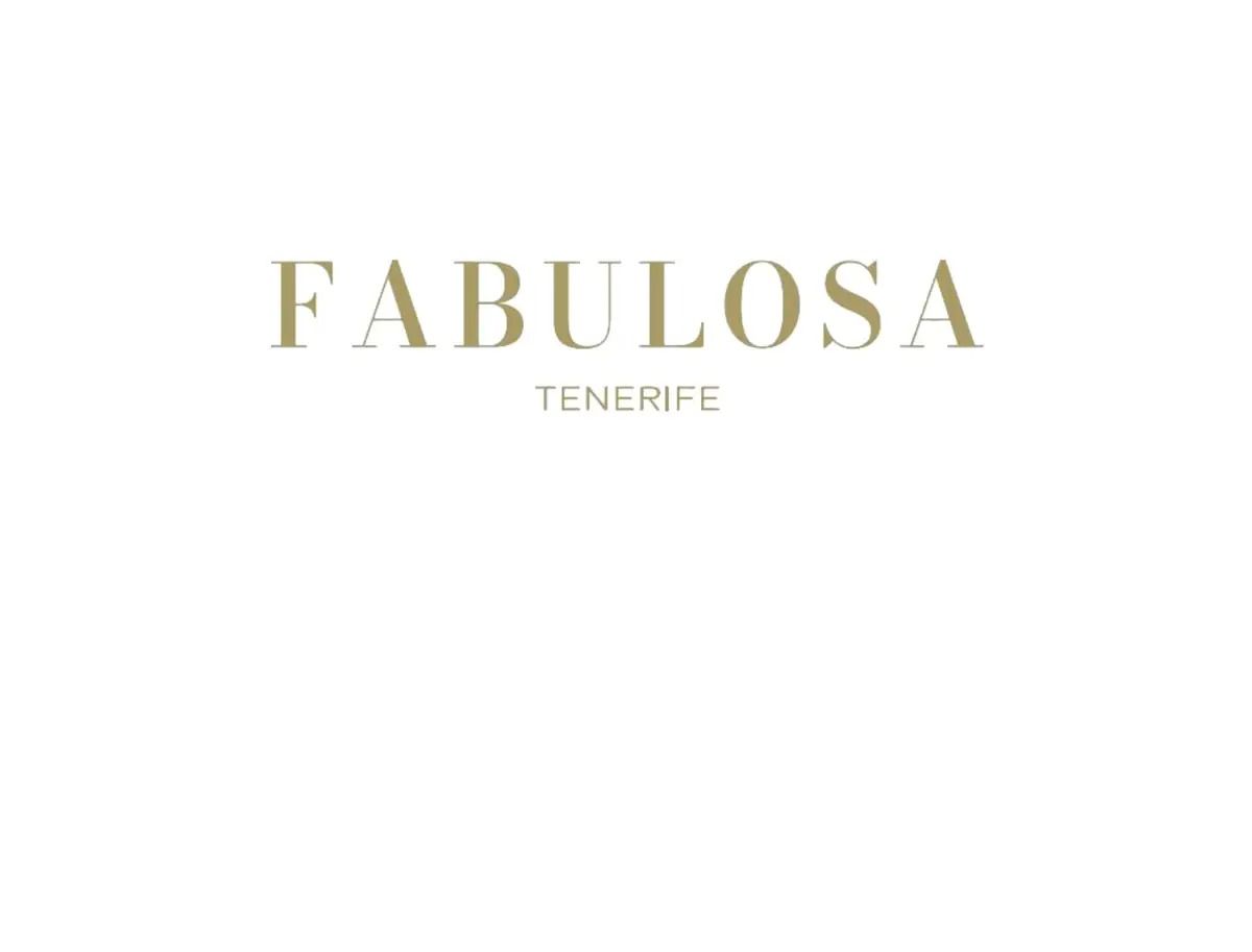 Logotipo del centro comercial La Recova con edificio ilustrado y texto “Rambla Azul y Centro Comercial”