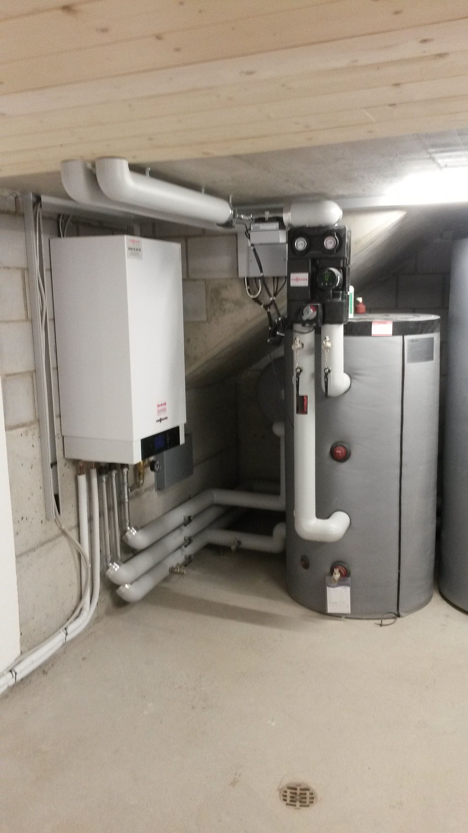 heizung sanitär - schild wärmetechnik - brienzwiler