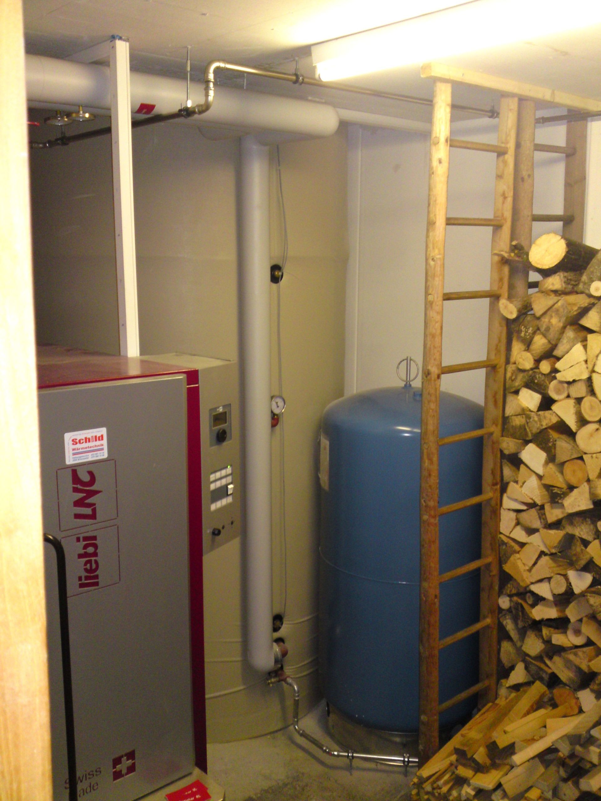 heizung sanitär - schild wärmetechnik - brienzwiler