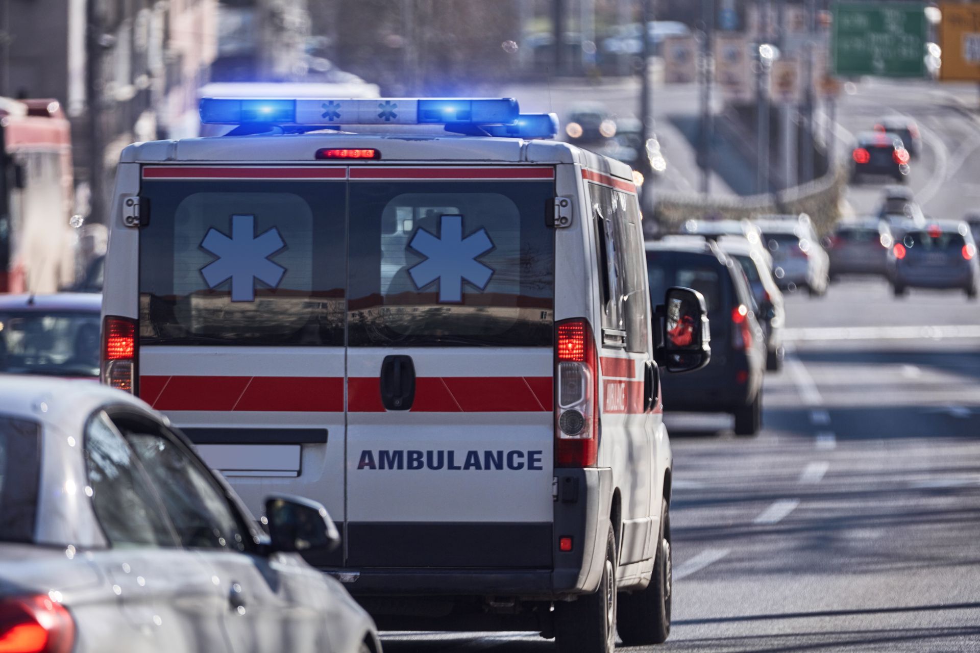 Un véhicule d'ambulance