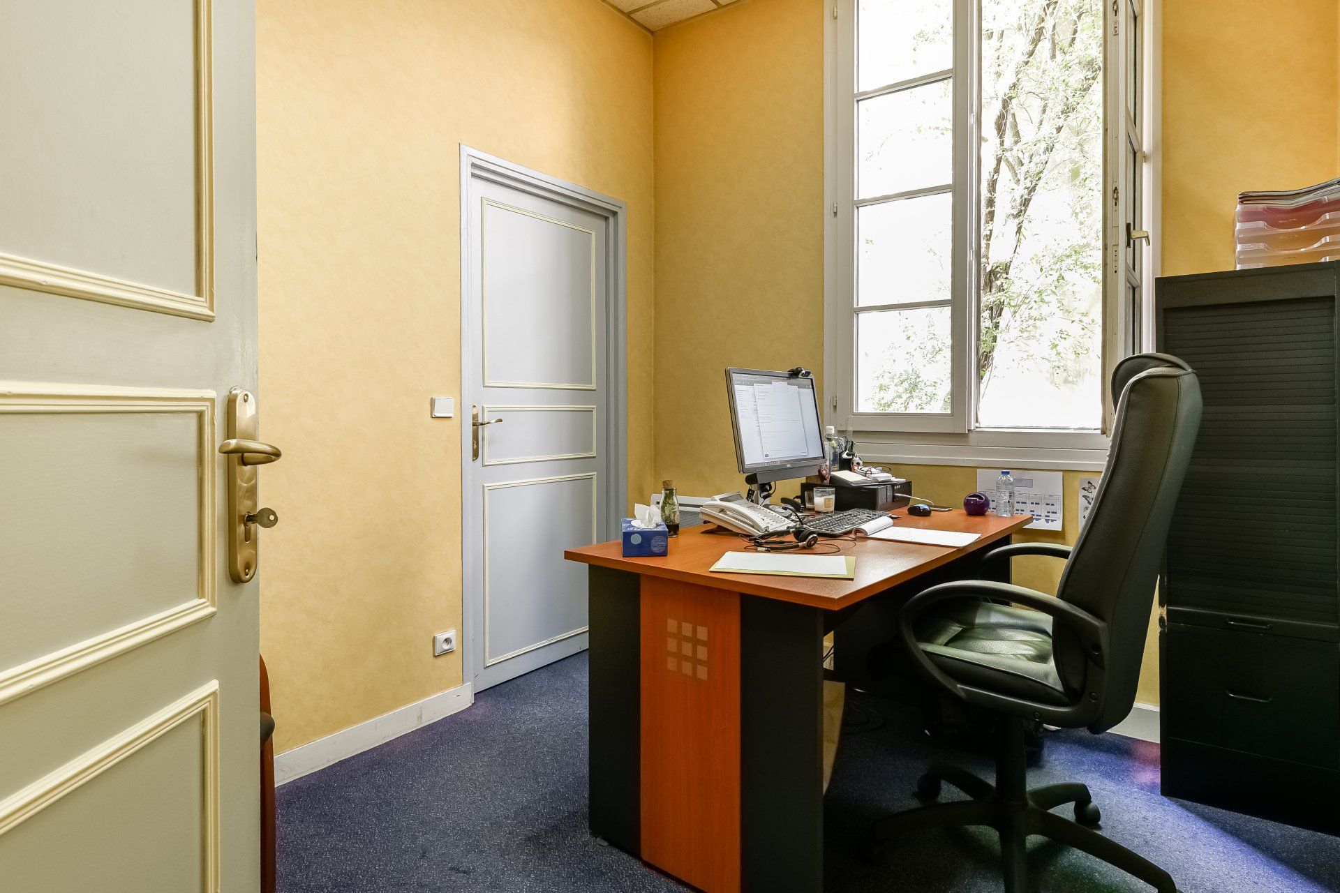 Petit espace de travail à Versailles