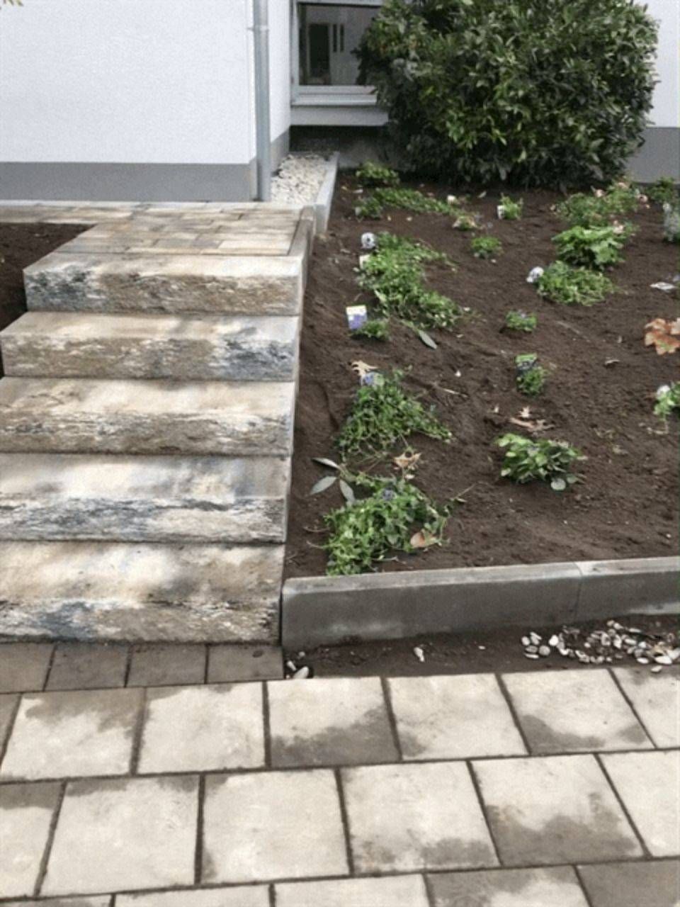Weg mit Treppe, angelegt von ÖKo Gartenbau