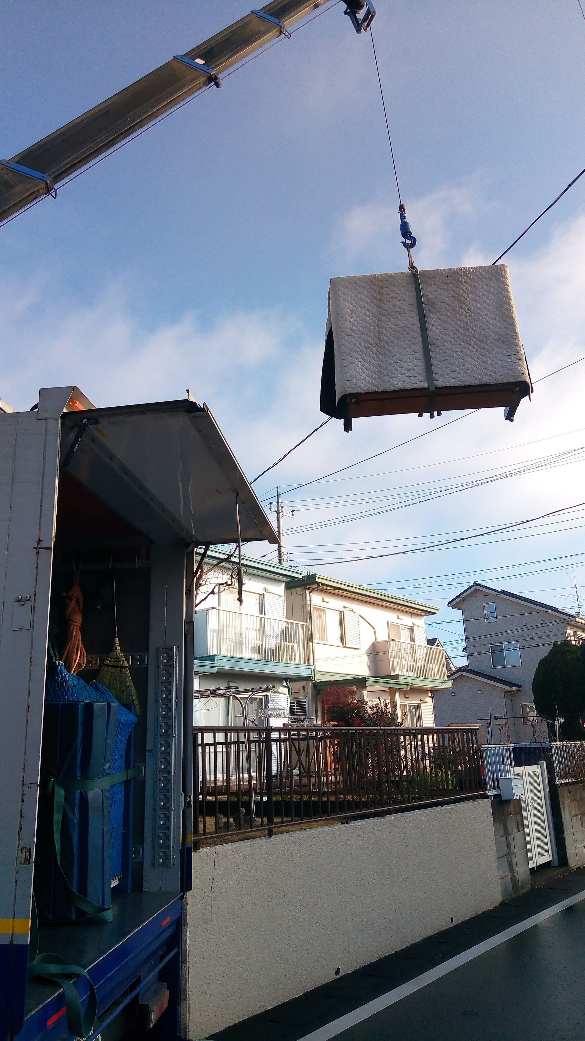 Chargement d'un camion de déménagement
