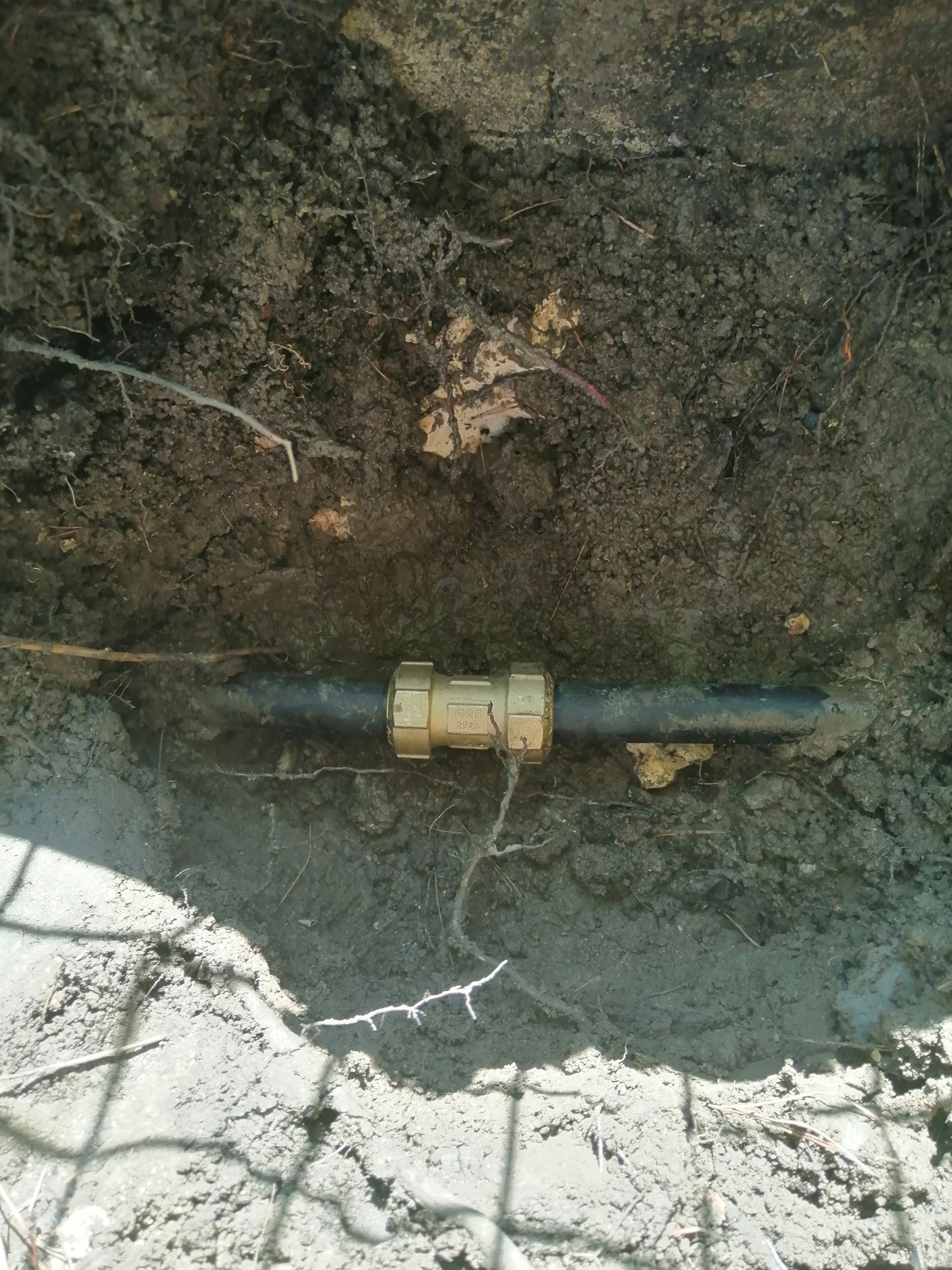 Canalisation noire avec un manchon ajouté