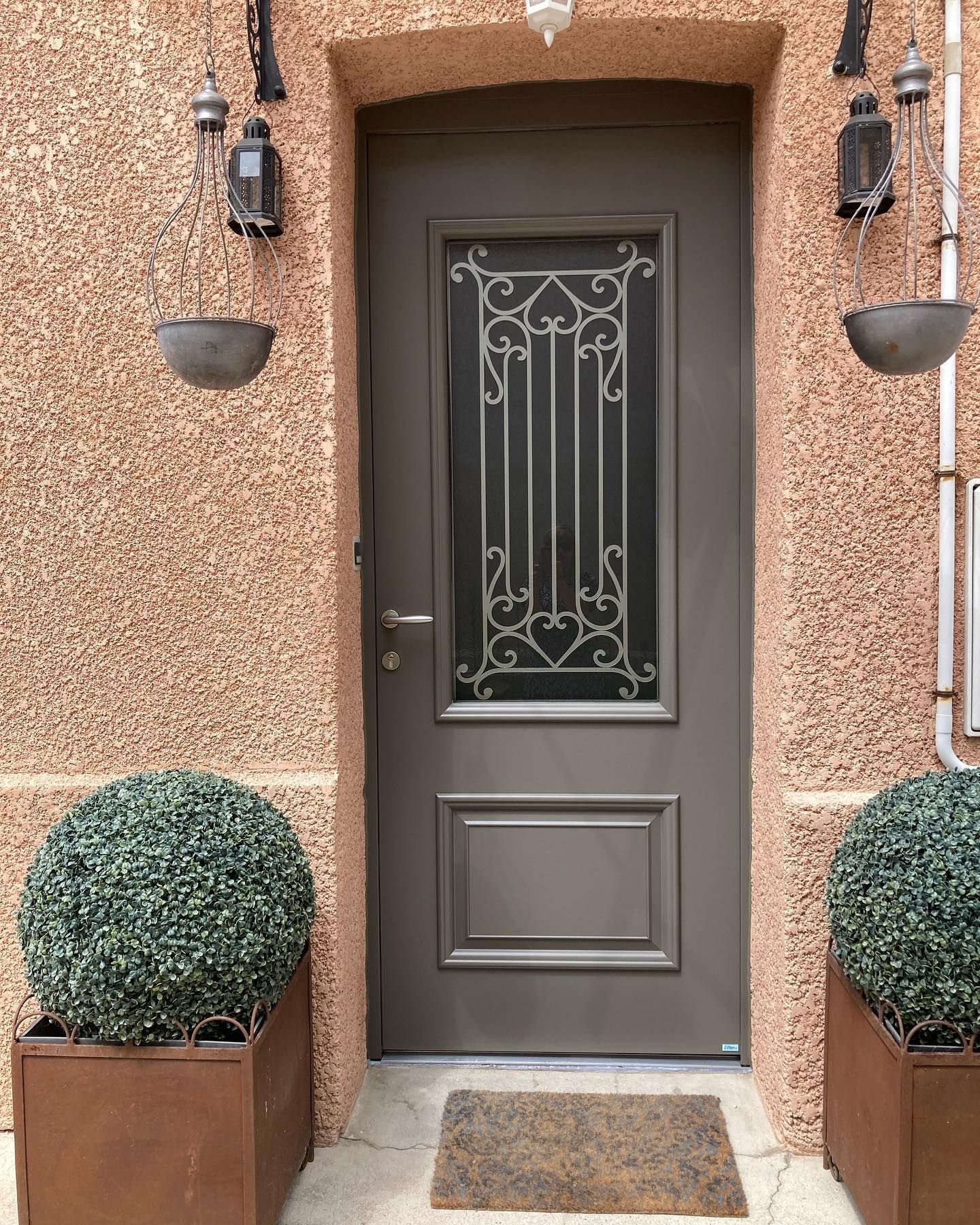 Une porte d'entrée.