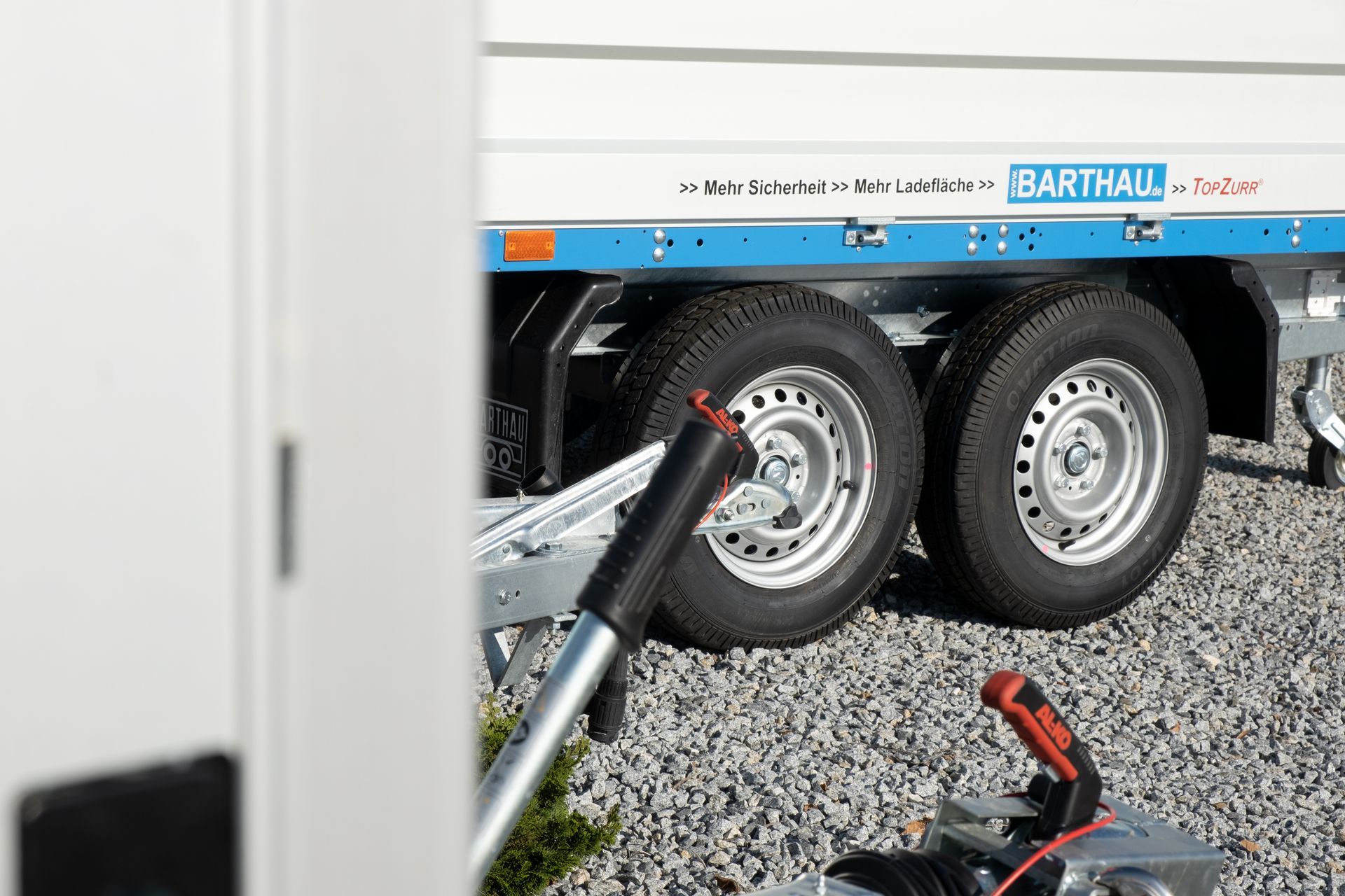 Anhänger verfügbar bei der Willi Beyer GmbH