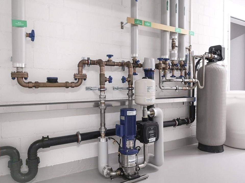 Système de pompe et de filtration d'eau