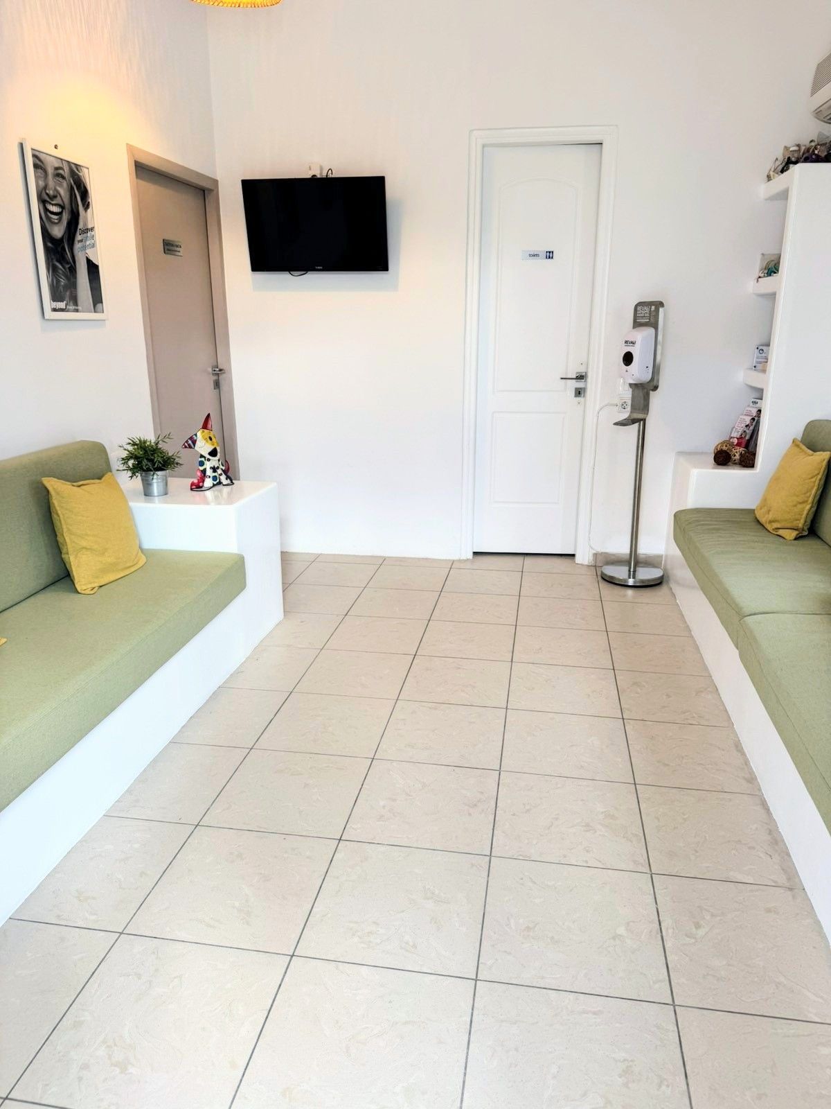 ΠΑΤΡΩΝΑ ΝΑΓΙΑ | Ειδικός Ορθοδοντικός