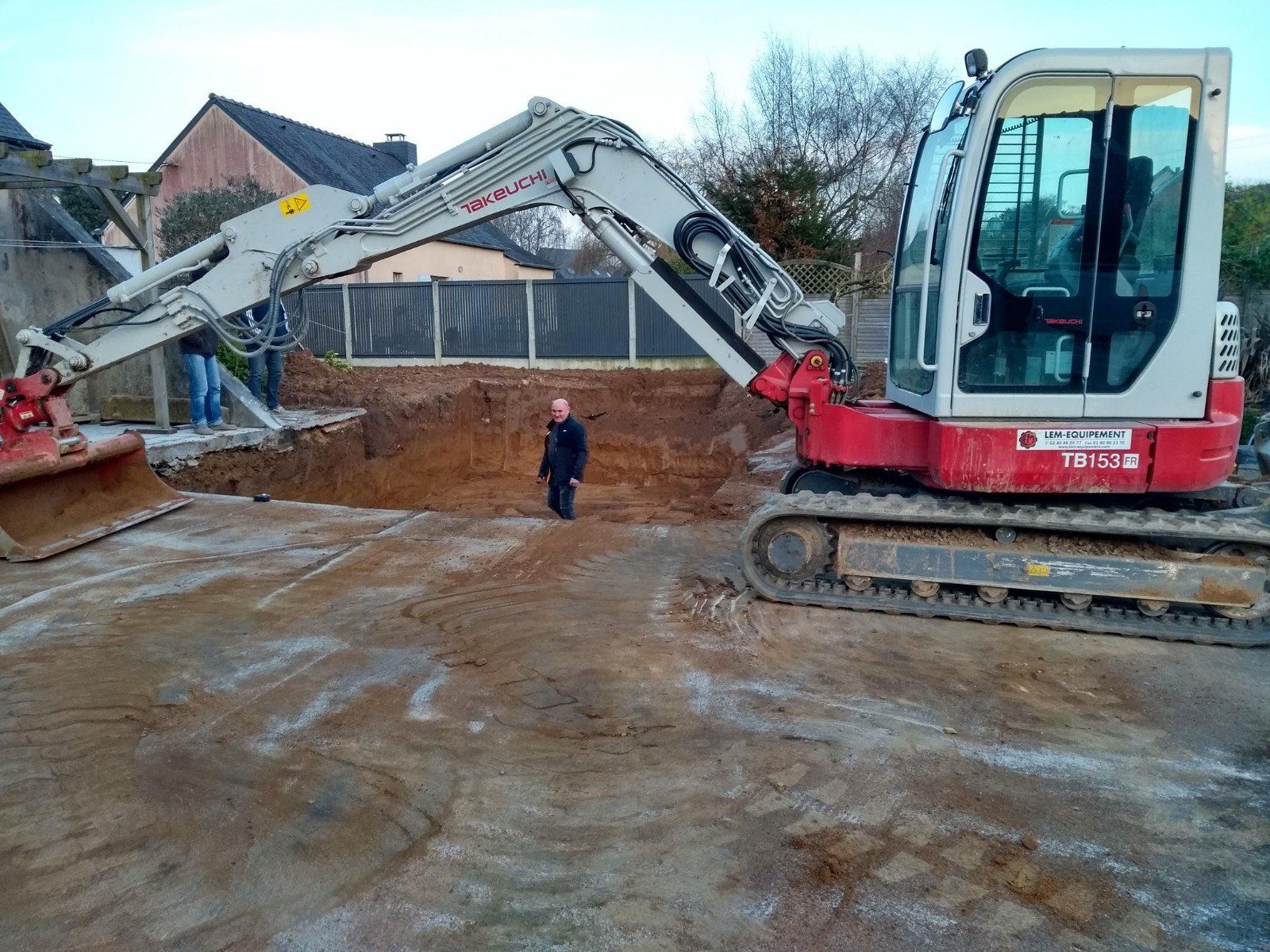 Trou creusé pour une piscine